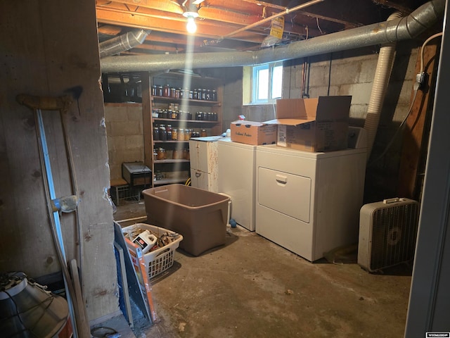 basement featuring independent washer and dryer