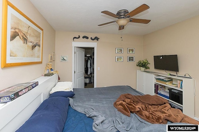 bedroom with ceiling fan