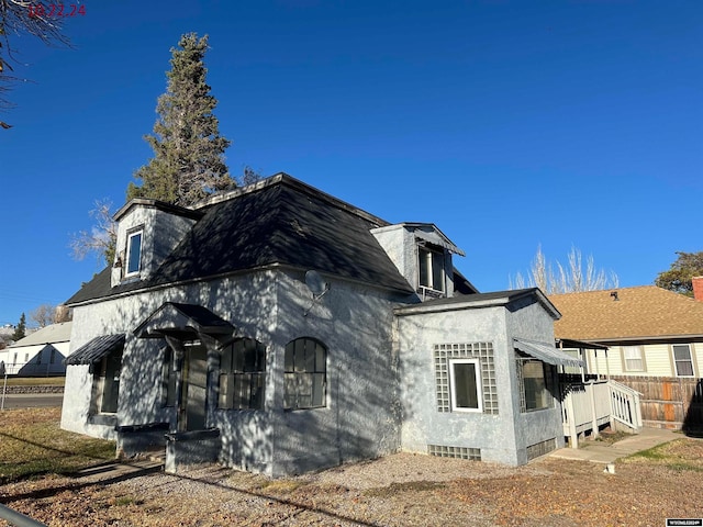 view of home's exterior