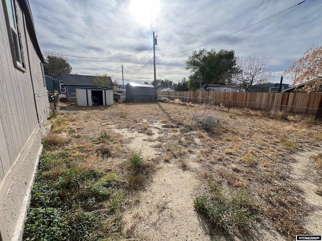 view of yard with a shed