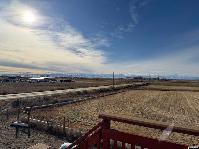 view of yard featuring a rural view