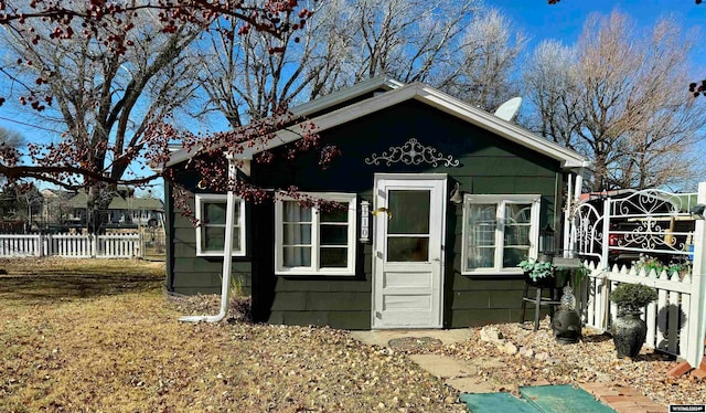 view of outbuilding