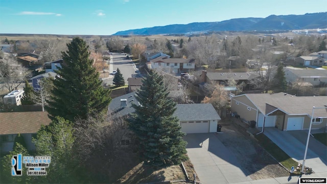 bird's eye view featuring a mountain view