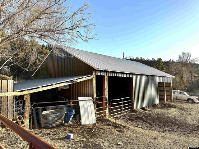 view of outdoor structure