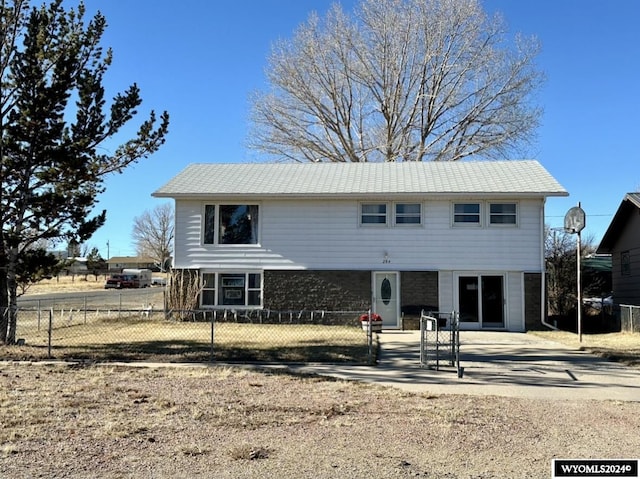 view of front of property