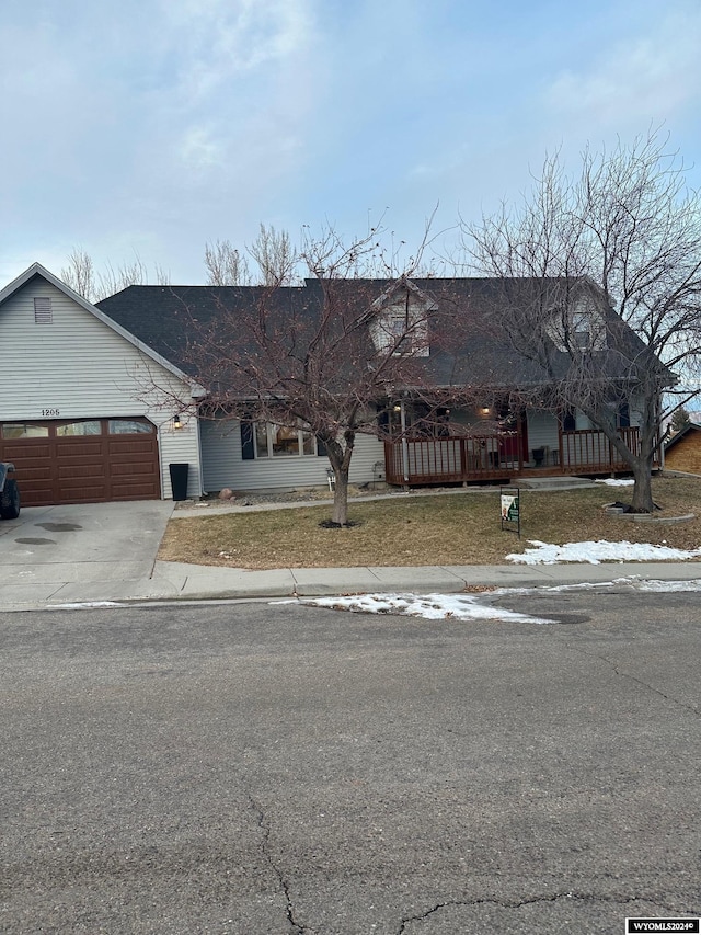 view of front of house featuring a garage