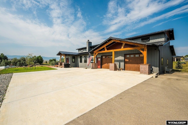 view of front of home featuring a garage