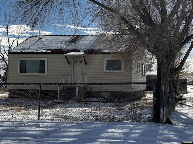 view of front of property