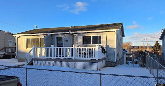 view of front of property