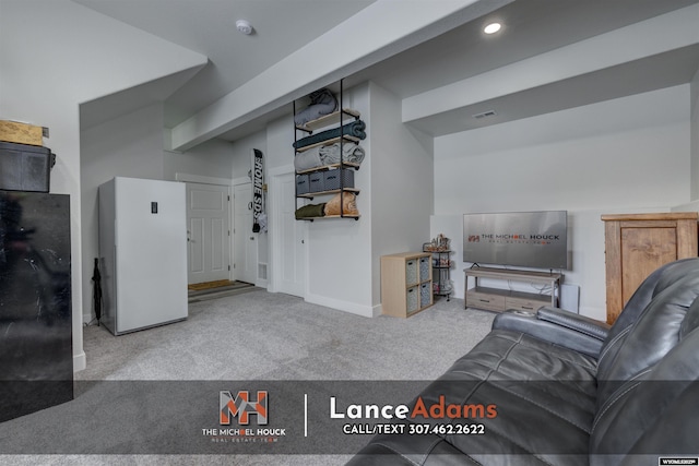 living room with baseboards, visible vents, carpet flooring, and recessed lighting