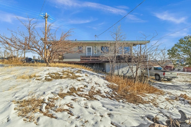 view of front of property