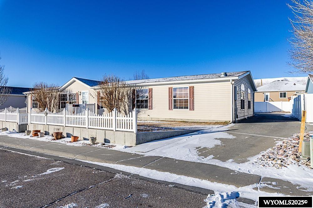 view of manufactured / mobile home