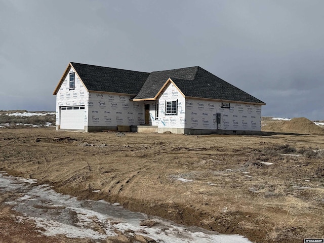 view of front facade with a garage