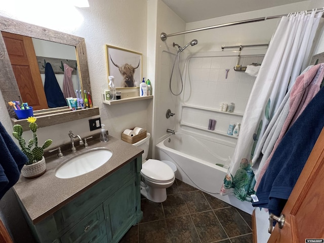 full bathroom featuring shower / tub combo with curtain, vanity, and toilet