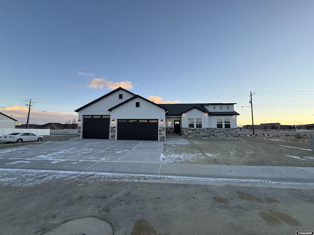 view of front of home featuring a garage