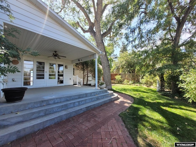 view of patio with ceiling fan