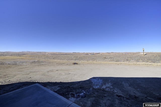 view of yard featuring a rural view