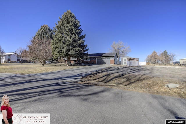 view of front of home with driveway