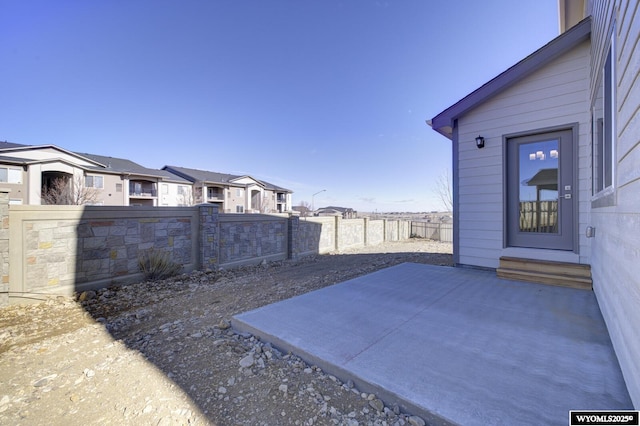 view of yard with a patio area