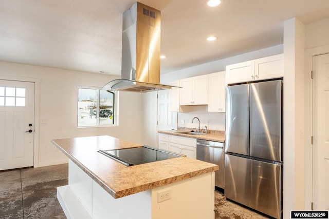 kitchen with sink, white cabinetry, stainless steel appliances, a center island, and island exhaust hood