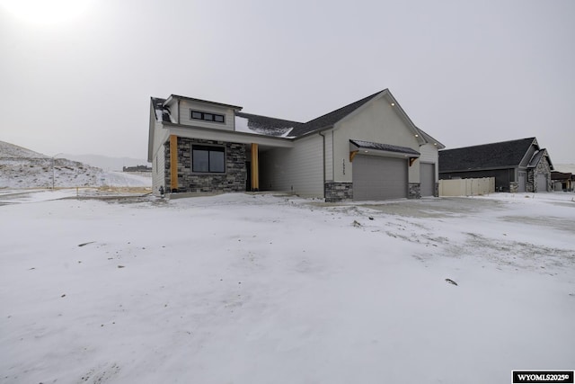 view of front of property featuring a garage