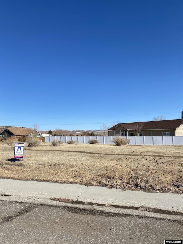 Listing photo 3 for 131 Meadowlark Ln, Thermopolis WY 82443