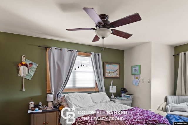 bedroom featuring a ceiling fan