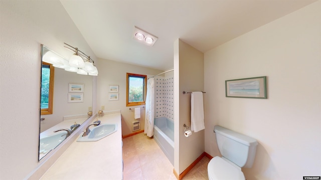 bathroom featuring baseboards, shower / bathtub combination with curtain, toilet, and vanity