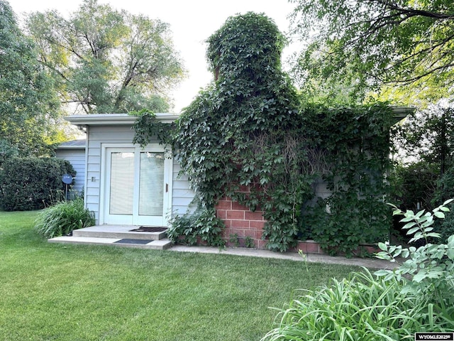 view of outbuilding