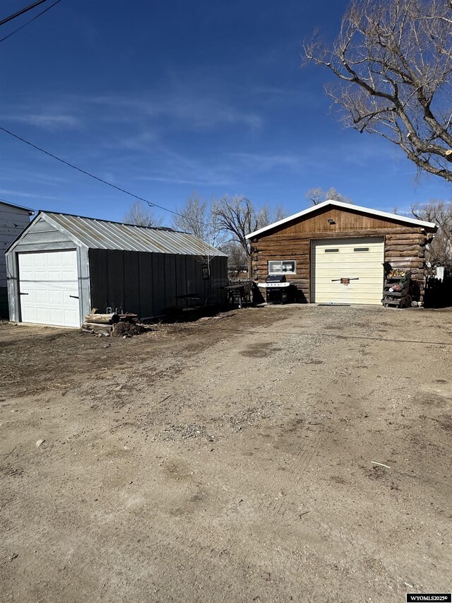 view of detached garage