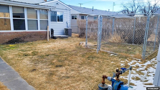 view of yard with cooling unit