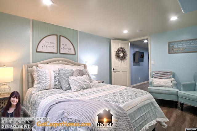bedroom with recessed lighting, baseboards, and wood finished floors