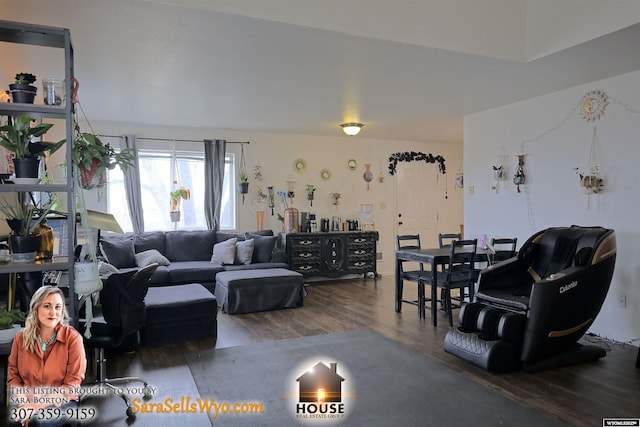 1244 Riverbend Dr, Douglas, WY 82633 - living area featuring wood finished floors
