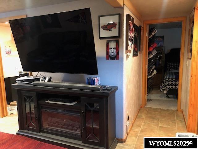 816 Center St, Rock Springs, WY 82901 - view of corridor