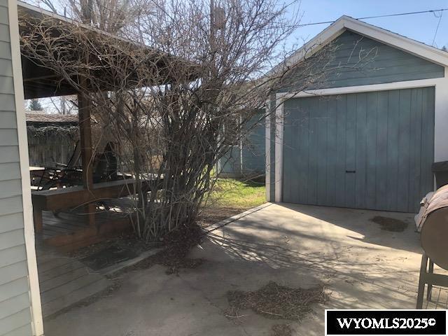 816 Center St, Rock Springs, WY 82901 - exterior space featuring a storage shed