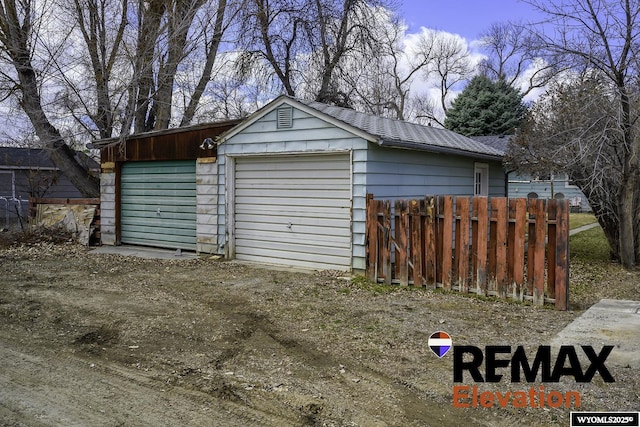 707 S 6th St, Basin, WY 82410 - detached garage with fence