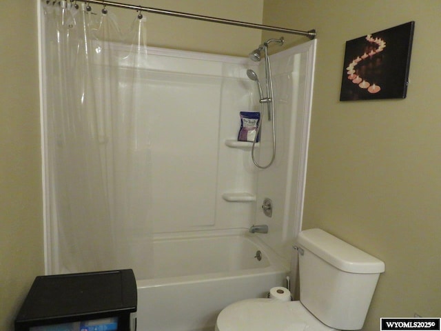 1001 Cheshire St, Casper, WY 82609 - full bath featuring shower / bathtub combination with curtain and toilet