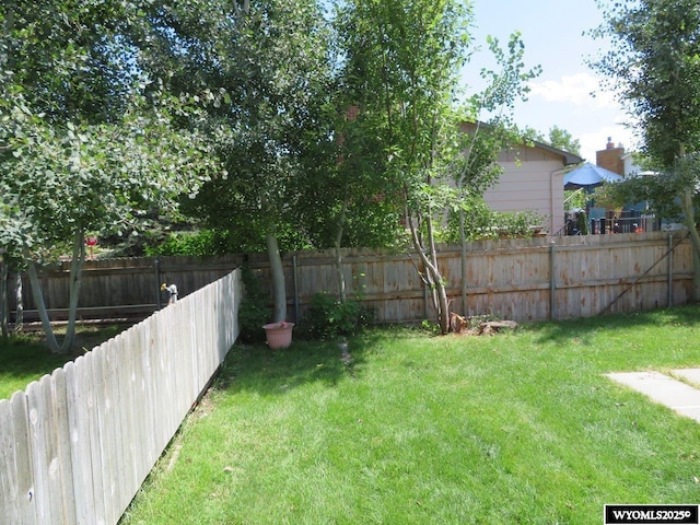 1001 Cheshire St, Casper, WY 82609 - view of yard with fence