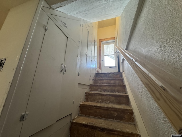 117 W Madison, Riverton, WY 82501 - view of stairs