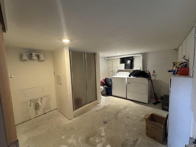 117 W Madison, Riverton, WY 82501 - finished below grade area featuring washer and clothes dryer
