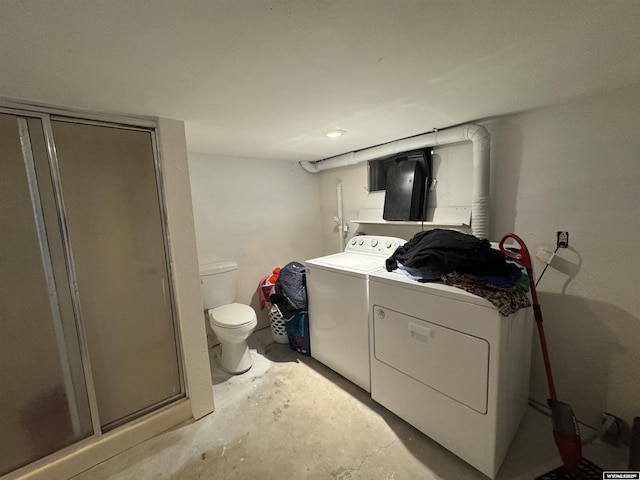 117 W Madison, Riverton, WY 82501 - washroom featuring washer and dryer and laundry area