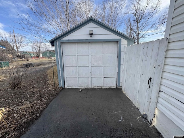 117 W Madison, Riverton, WY 82501 - detached garage with driveway