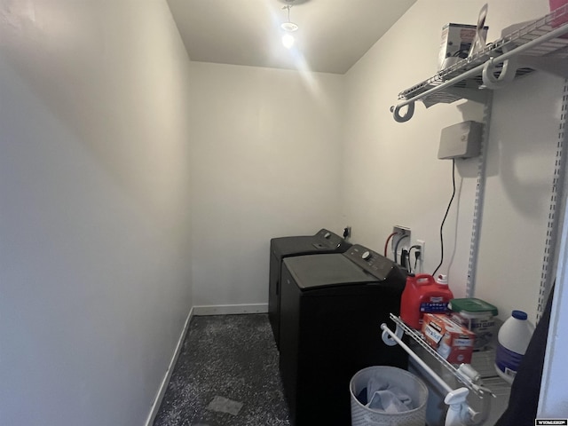 640 Lynn Ct, Green River, WY 82935 - laundry area with washer and dryer, baseboards, and laundry area