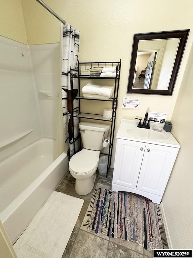 full bath with baseboards, toilet, vanity, and shower / bath combination with curtain