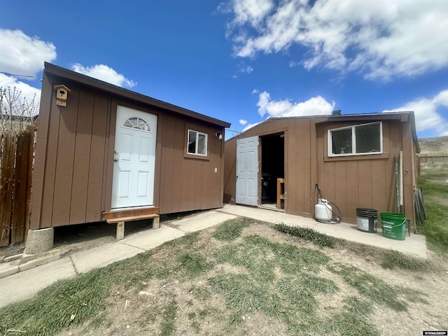 2025 Rolling Hls, Kemmerer, WY 83101 - view of shed with fence