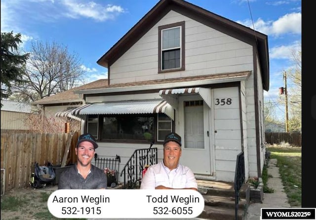 358 E 5th Ave, Torrington, WY 82240 - garage featuring fence