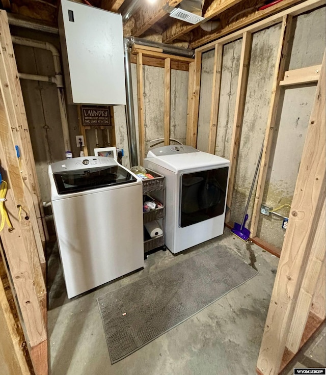 999 Eagle Dr, Douglas, WY 82633 - laundry room with separate washer and dryer