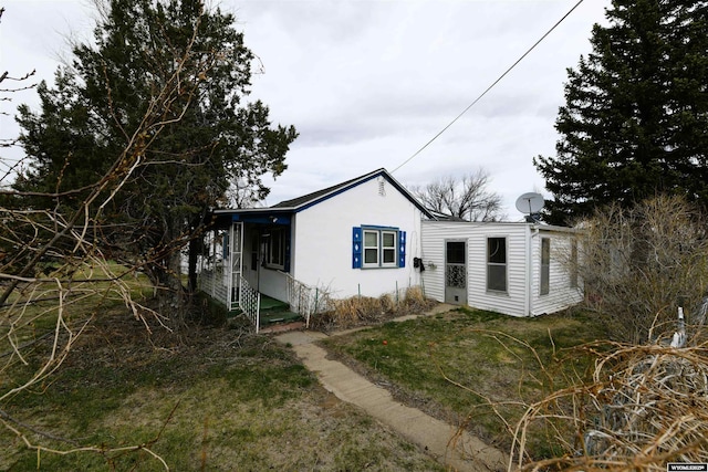 view of front facade with stucco siding