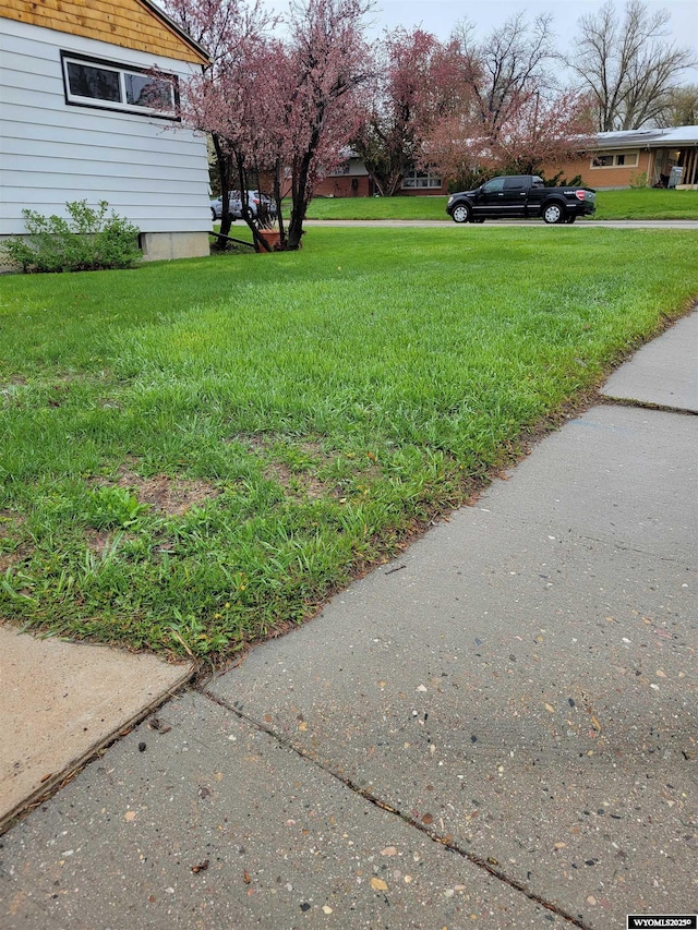 1001 Country Club Rd, Casper, WY 82609 - view of grassy yard