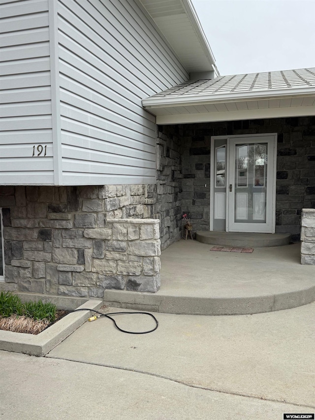 191 Lester Dr, Rock Springs, WY 82901 - property entrance with stone siding